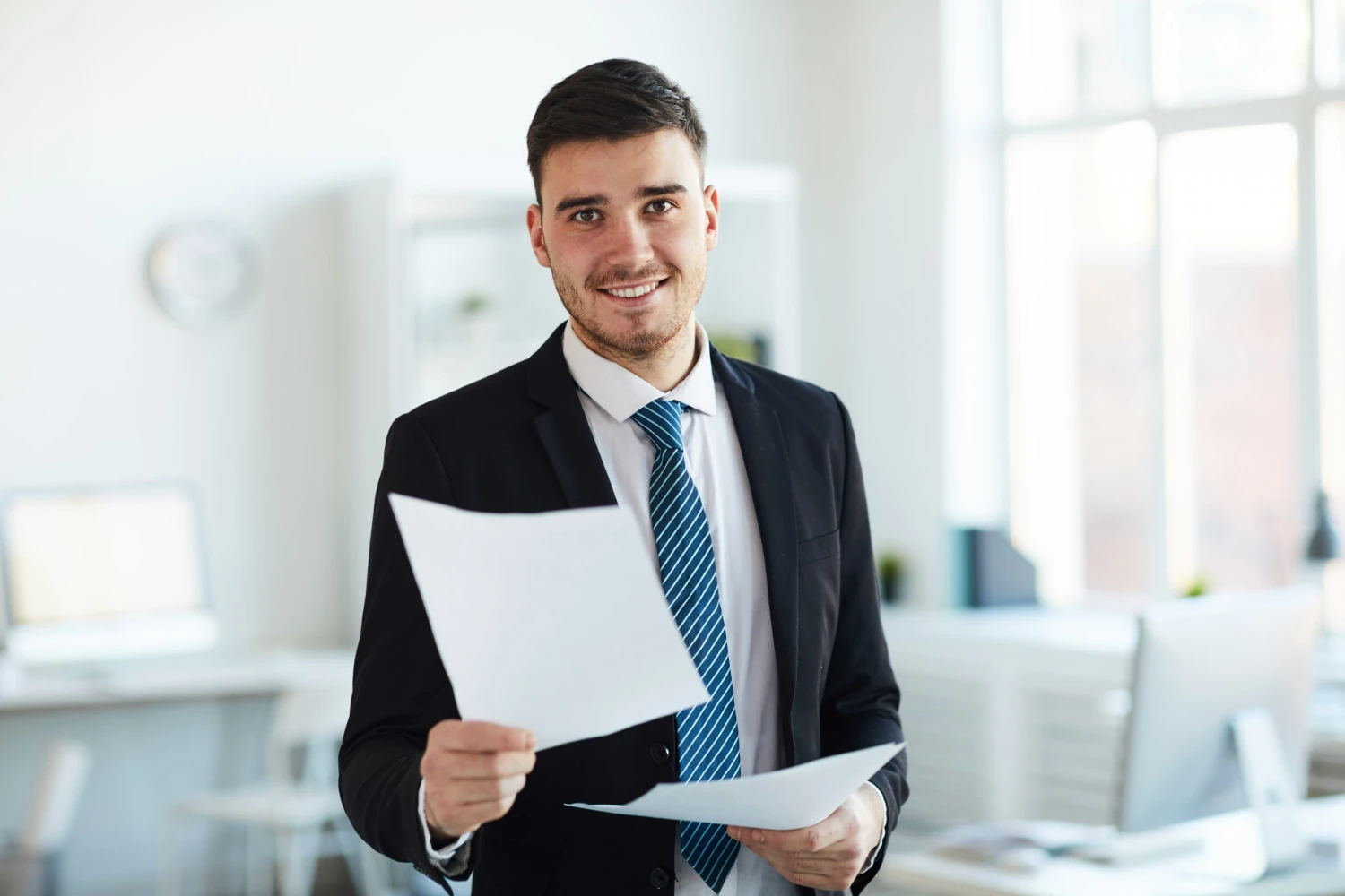 Certificación comercial en EE.UU: Guía práctica y plantilla de referencia