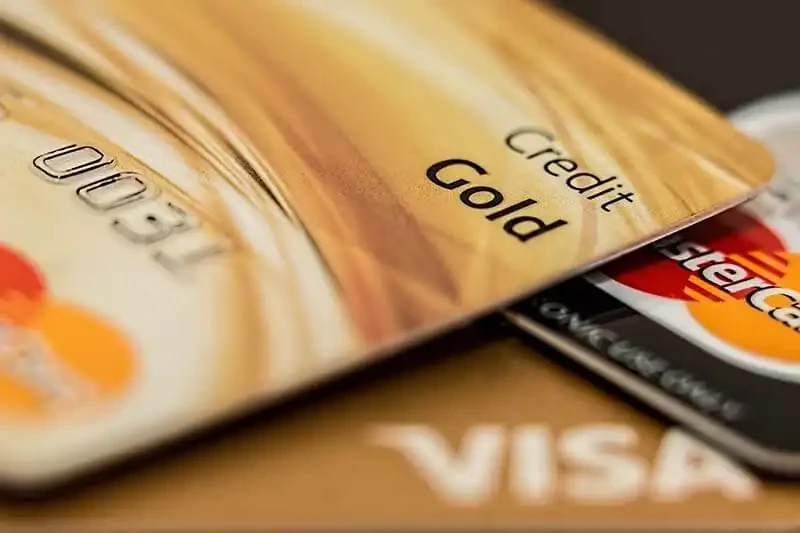 Cómo empresarios latinos abren una cuenta bancaria en EE.UU.