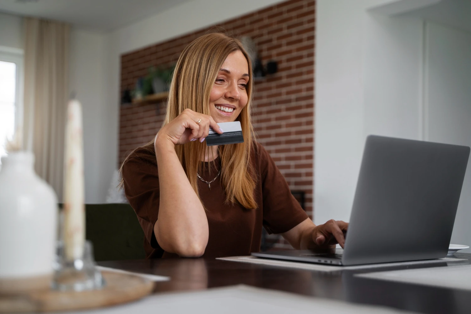 Guía Completa para Abrir Cuenta de Banco Online en EE.UU. desde el Extranjero: Requisitos, Pasos y Mejores Opciones 2025