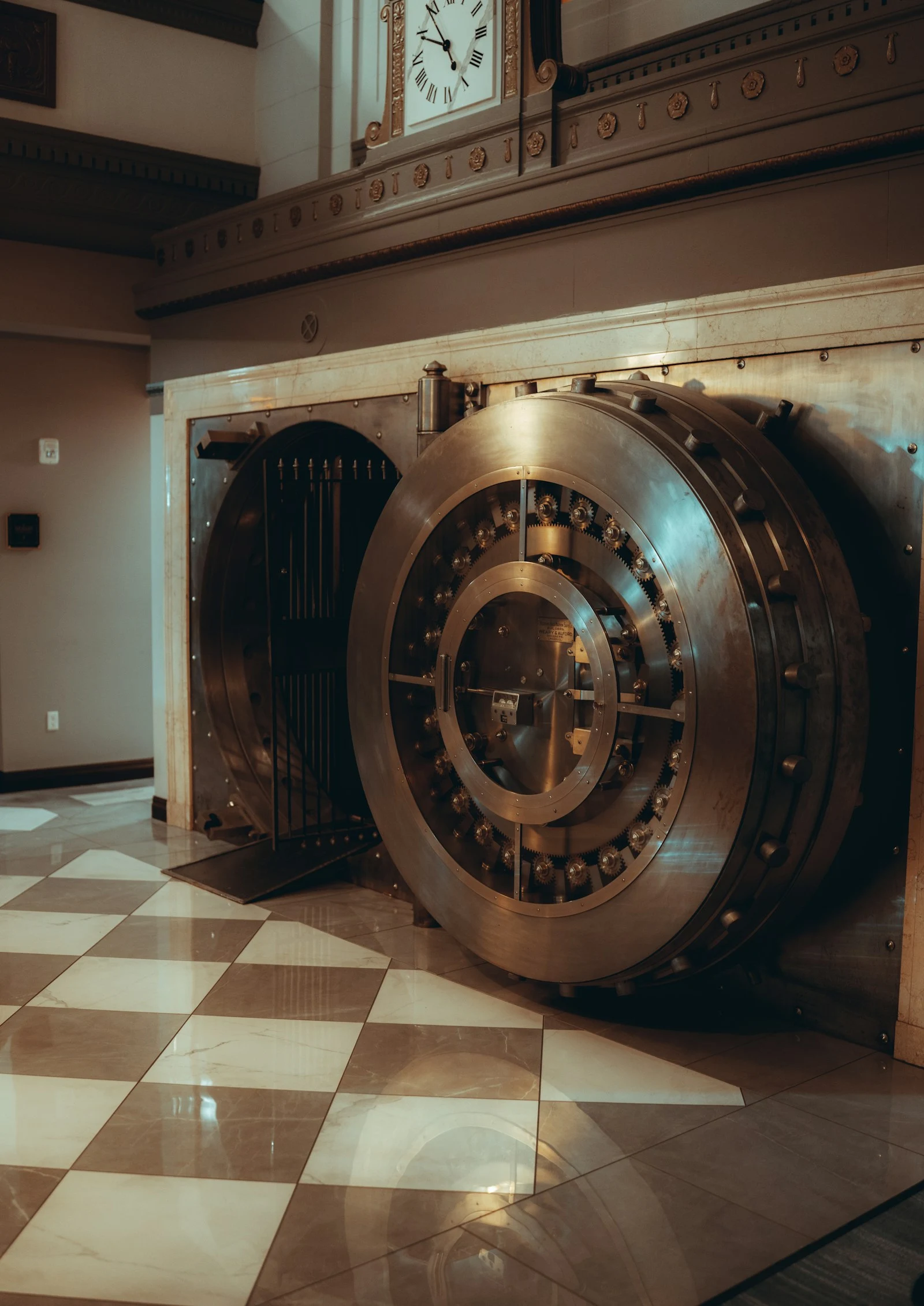 Bancos y No Residentes: ¿Por Qué Rechazan?