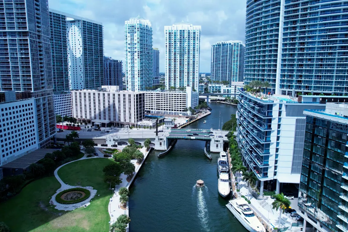 crear una empresa en miami