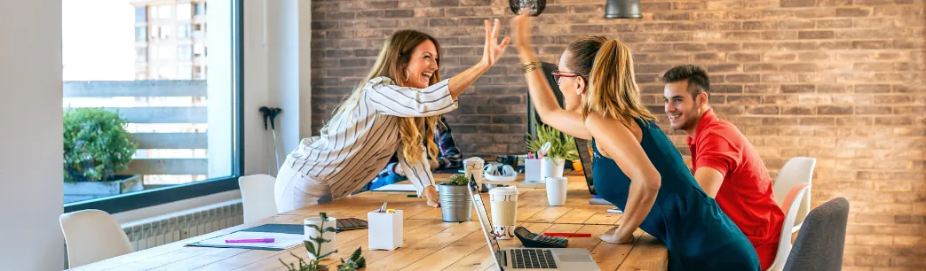 Influencers que triunfaron al crear empresa en Estados Unidos