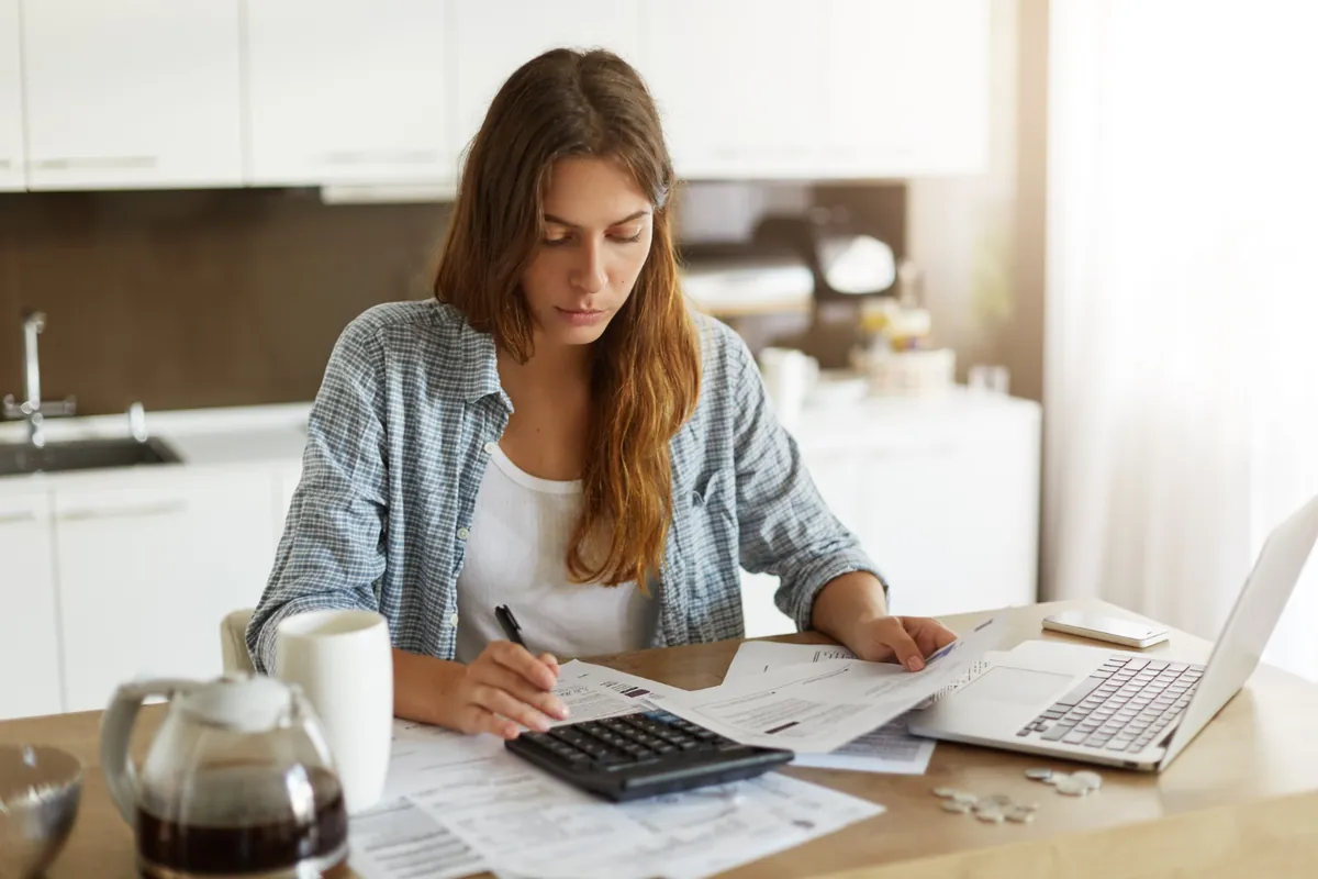 Simplifique sus impuestos con nuestra calculadora del impuesto sobre la renta.