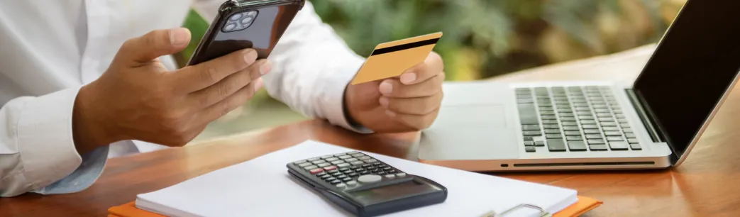 Cómo recibir dinero en dólares en Latinoamérica y no perder dinero